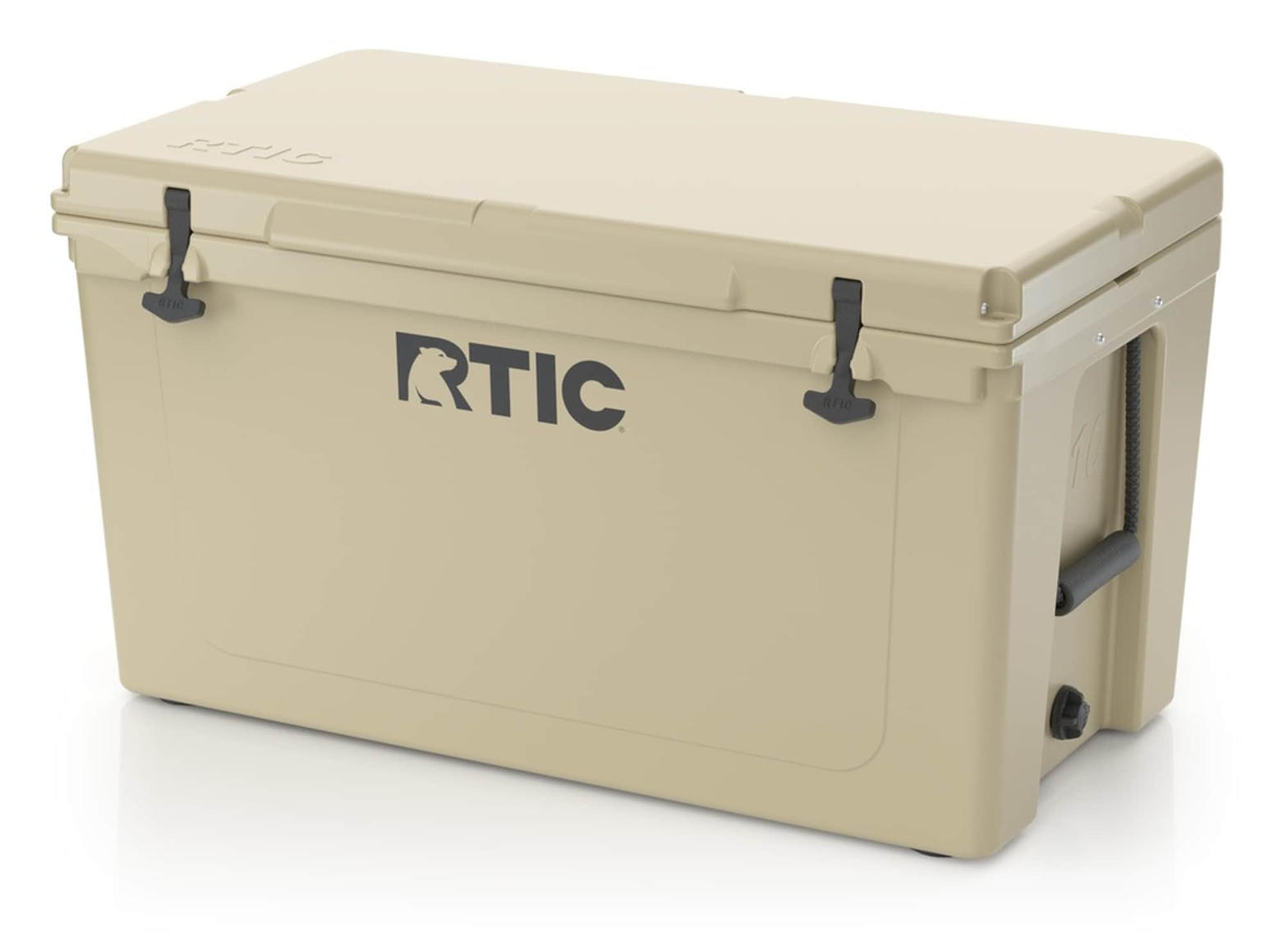 Rotomolded hard cooler, overnight class